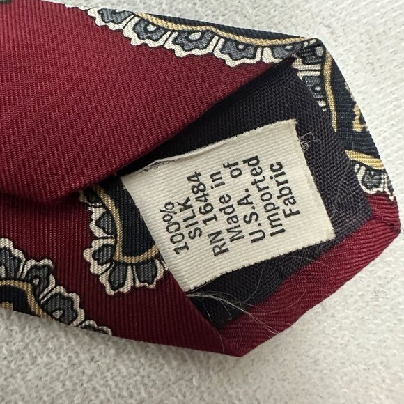 Vintage Salvatori Paisley Silk Tie Red & Green 100% Silk Made In USA Mens - Picture 2 of 4